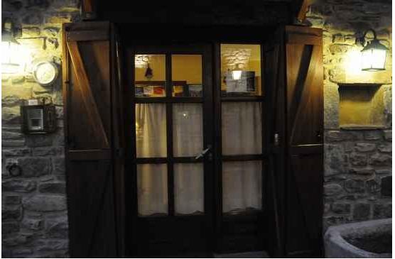 Borda Felices Hostel Broto Ngoại thất bức ảnh